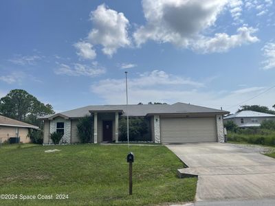 1947 Warrior Avenue Se, House other with 3 bedrooms, 2 bathrooms and null parking in Palm Bay FL | Image 1