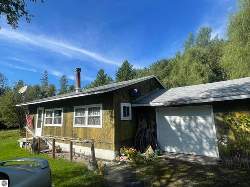 6610 F 30, Glennie, MI, 48737-9594 | Card Image