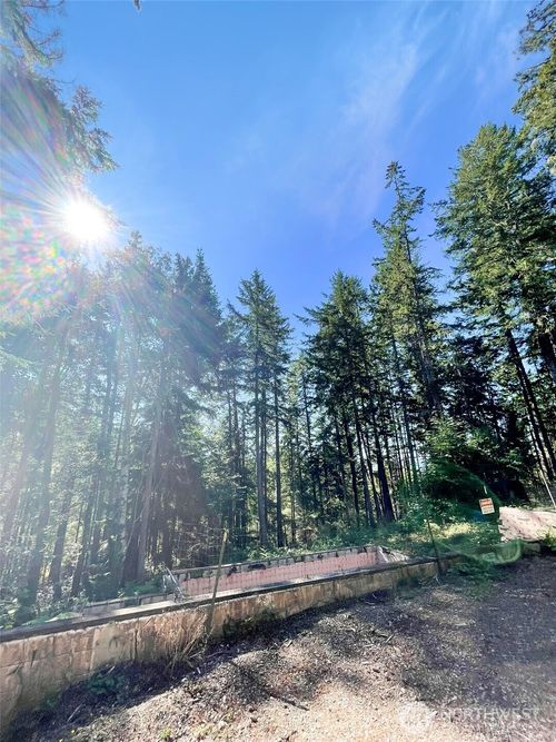 111 N Colony Surf Dr, Lilliwaup, WA, 98555-9627 | Card Image