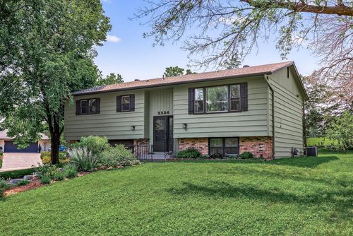 2224 Westview Dr, Hastings, MN, 55033-3203 | Card Image