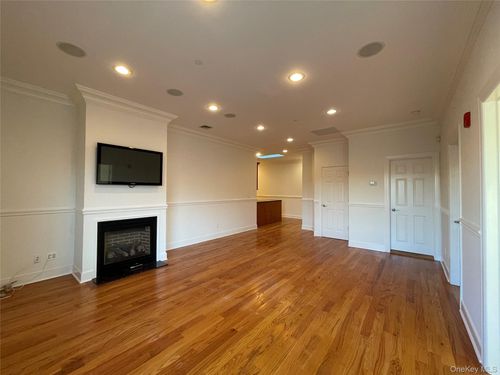 ste-2c-17 Green St, Huntington, NY, 11743-3497 | Card Image