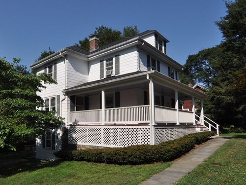 138r-138R Weston Rd, Wellesley, MA, 02482-5727 | Card Image