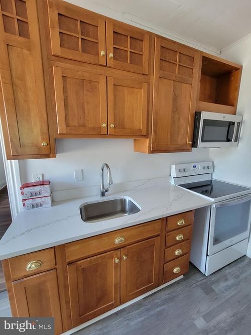 apt-3-2nd-floor-1801 S Main St, BECHTELSVILLE, PA, 19505-9422 | Card Image