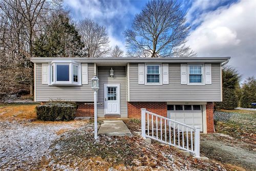 532 Waterbury Drive, Hempfield Twp, PA, 15601 | Card Image