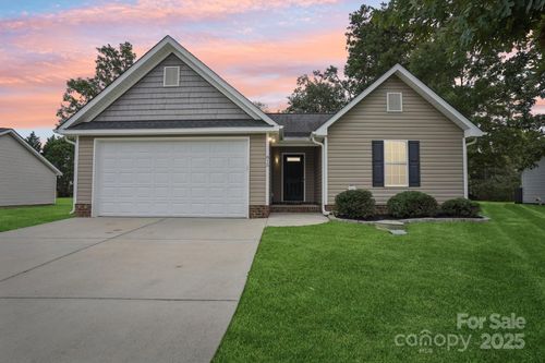 815 Faith St, Oakboro, NC, 28129-7791 | Card Image