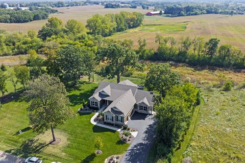 2503 Justen Farm Ln, Ringwood, IL, 60072-9205 | Card Image