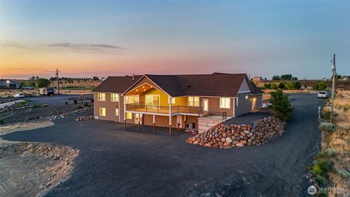 7328 Stonecrest Rd Ne, Moses Lake, WA, 98837-9853 | Card Image