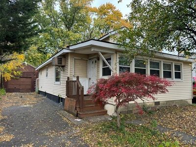 207 Brookline Road, House other with 3 bedrooms, 1 bathrooms and null parking in Salina NY | Image 1