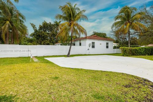 south-1029 Ne 113th St, Biscayne Park, FL, 33161-6731 | Card Image