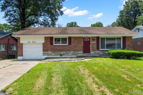 912 Lebon Dr, Saint Louis, MO, 63137-2709 | Card Image