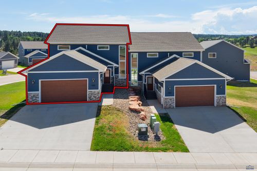 7009 Melbourne Ct, Rapid City, SD, 57702-8950 | Card Image