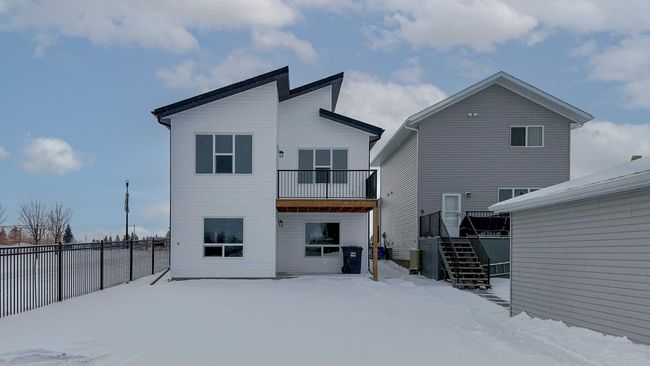 6 Memorial Parkway Sw, House other with 3 bedrooms, 2 bathrooms and 2 parking in Rural Red Deer County AB | Image 5