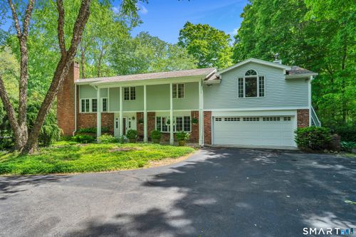 3 Naomi Ln, East Lyme, CT, 06333-1422 | Card Image
