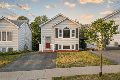 362 Millwood Dr, Middle Sackville, NS, B4E2E9 | Card Image