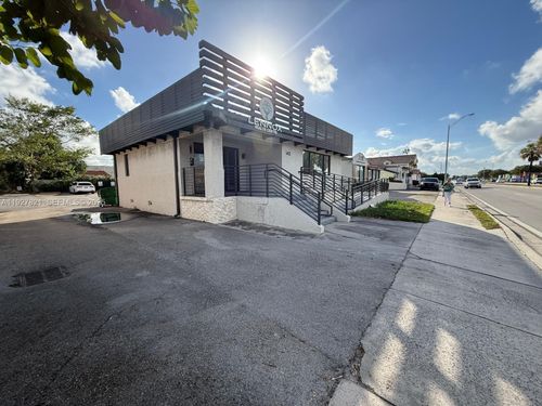 142 E 49th St, Hialeah, FL, 33013-1853 | Card Image