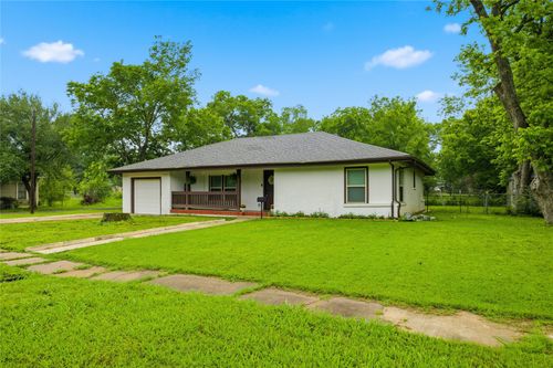 448 W Waco Ave, Cooper, TX, 75432-2425 | Card Image