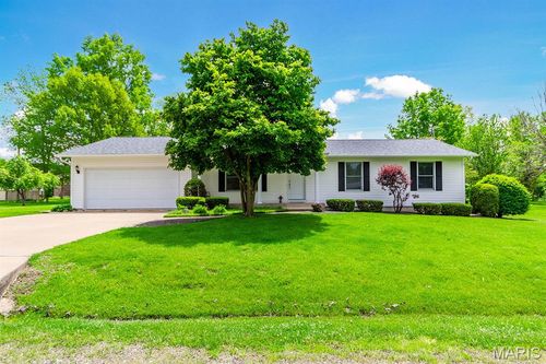 608 N 7th St, Vandalia, MO, 63382-2701 | Card Image