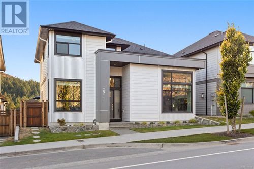 2911 Constellation Ave, Victoria, BC, V9B6Z7 | Card Image