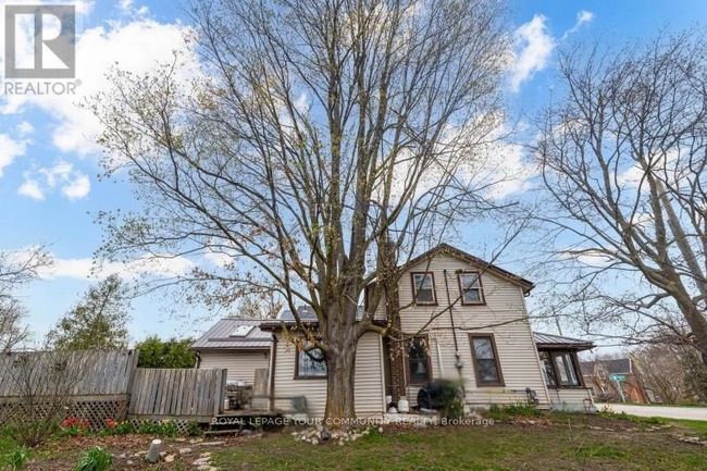 4071 Hwy 35 Highway, House other with 4 bedrooms, 2 bathrooms and 6 parking in Kawartha Lakes (Cameron) ON | Image 4