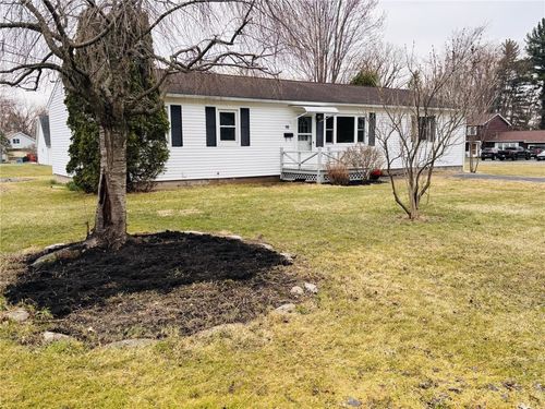 98 Norris Dr, Waterloo, NY, 13165 | Card Image