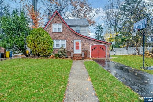 425 Beatrice St, Teaneck, NJ, 07666-2567 | Card Image