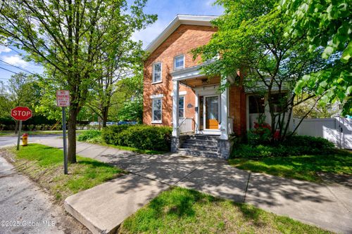 5 George St, Saratoga Springs, NY, 12866-4303 | Card Image