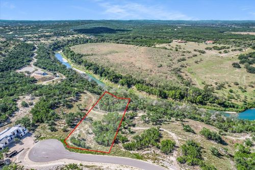 2038 Paradise Pkwy, Canyon Lake, TX, 78133-6541 | Card Image
