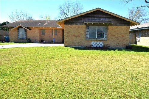 112 Rice Dr, Portland, TX, 78374-2306 | Card Image