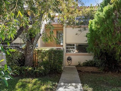 14293-14293 Kendale Lakes Cir, Miami, FL, 33183 | Card Image