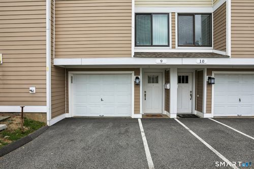 9-9 Lawson Ln, Ridgefield, CT, 06877-3955 | Card Image