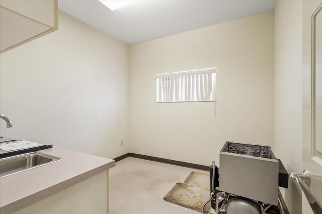 Patient Room 2 | Image 17