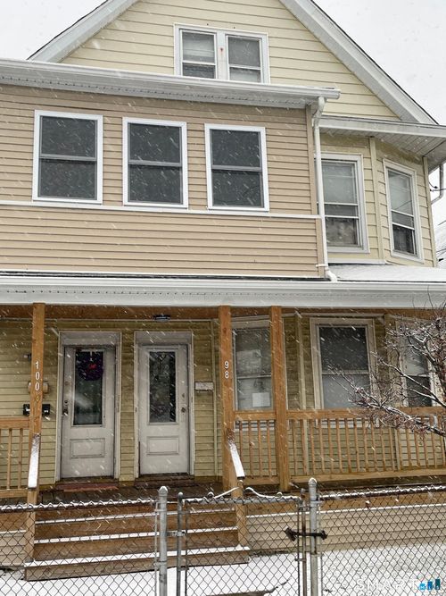 98 Carroll Ave, Bridgeport, CT, 06607-2317 | Card Image