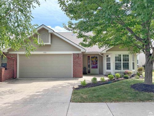 523 Regents St, Lawrence, KS, 66049-3895 | Card Image