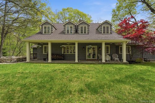 29 E Kinnicutt Rd E, Pound Ridge, NY, 10576-1807 | Card Image