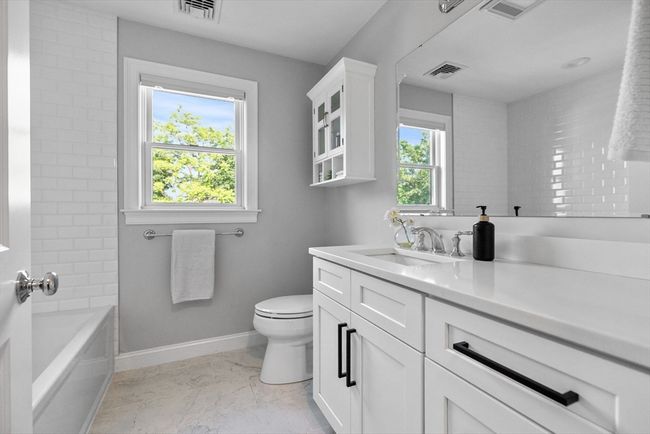 1 - 125 Ash St, Condo with 4 bedrooms, 4 bathrooms and 2 parking in Waltham MA | Image 25