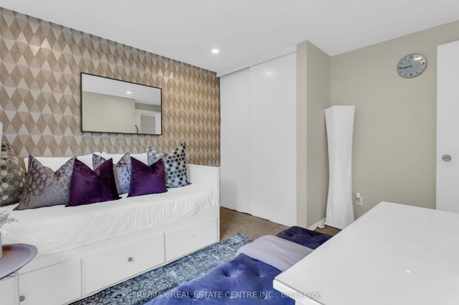 22 Fanshawe Dr, House attached with 4 bedrooms, 3 bathrooms and 2 parking in Brampton ON | Image 19