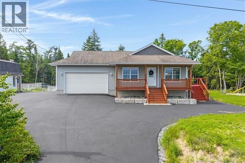 110 Hillcrest Rd, Saint John, NB, E2N1T3 | Card Image