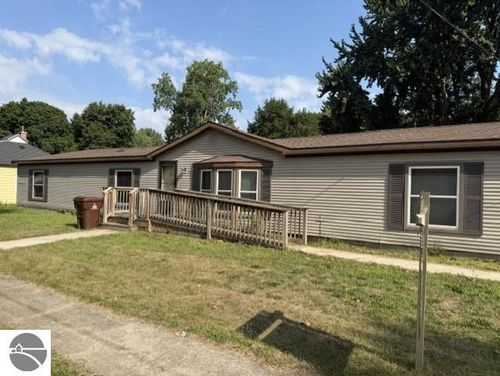 147 E Elm St, Elsie, MI, 48831-5127 | Card Image