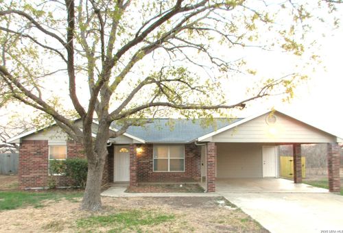 606 Hon Ave, Jourdanton, TX, 78026-4001 | Card Image