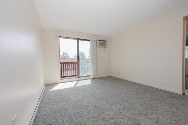 APT-2H - 29 Old Hackett Hill Rd, Condo with 2 bedrooms, 1 bathrooms and null parking in Manchester NH | Image 10