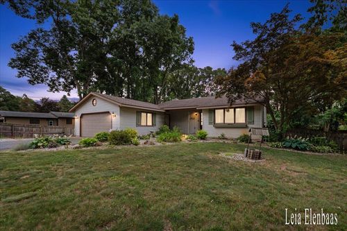 4712 Shank St Ne, Rockford, MI, 49341-8476 | Card Image