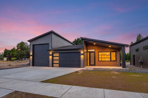 11005 E 36th Ave, Spokane Valley, WA, 99206-4599 | Card Image