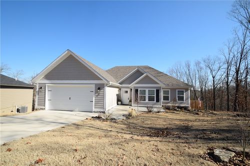 42 Tummell Dr, Bella Vista, AR, 72715-3840 | Card Image