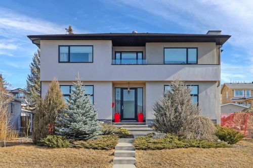 4512 21 Ave Nw, Calgary, AB, T3B0W4 | Card Image