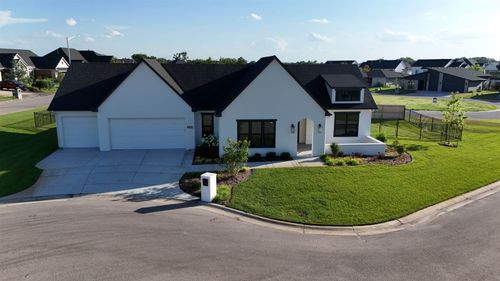 4622 W Emerald Bay Ct, Wichita, KS, 67205-5303 | Card Image