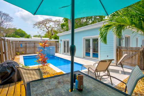 101 Poinsetta Dr, Key Largo, FL, 33037-2418 | Card Image