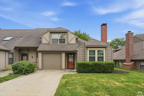 3411 Seminole Dr, Lawrence, KS, 66047-1622 | Card Image