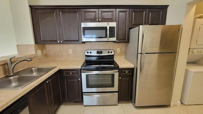 APT-101 - 1749 Village Blvd, Condo with 1 bedrooms, 1 bathrooms and null parking in West Palm Beach FL | Image 5