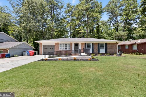 641 Forest Lake Dr S, Macon, GA, 31210-3241 | Card Image