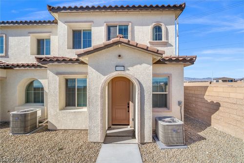 8352 Weidler St, Las Vegas, NV, 89166-1253 | Card Image